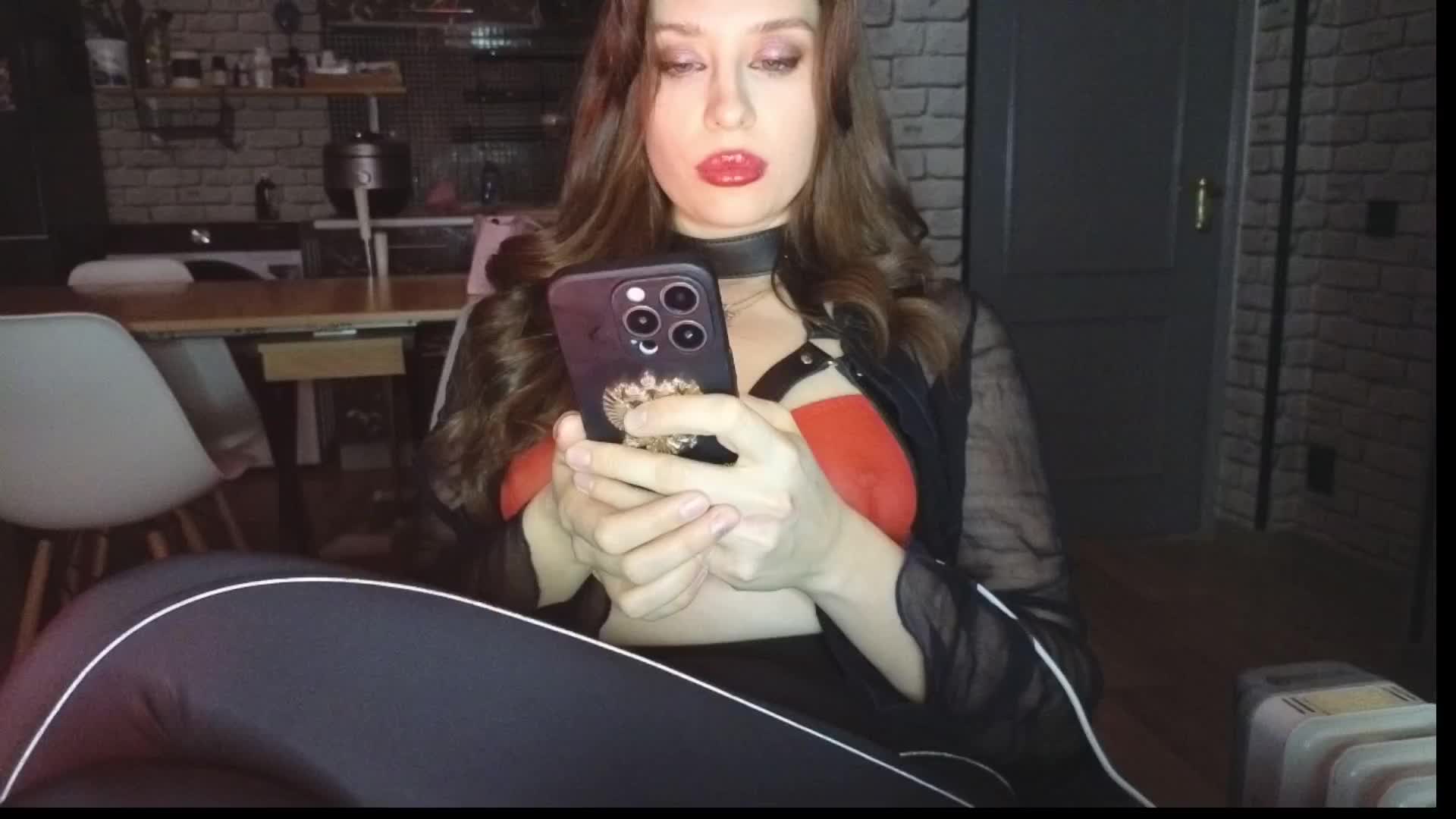 Melissa222Femdom Cam Model Chat January 18, 2026