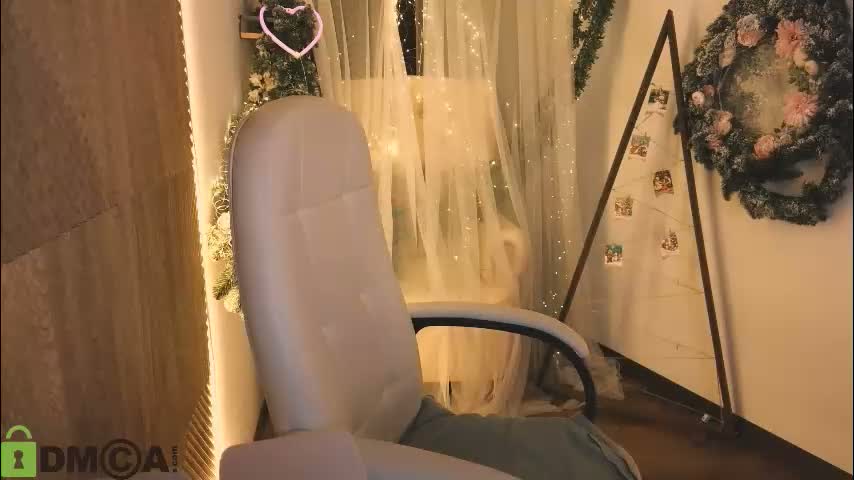 caroll_li Cam Model Chat January 18, 2026