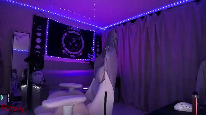 _yourwetdreams_ Cam Model Chat January 18, 2026