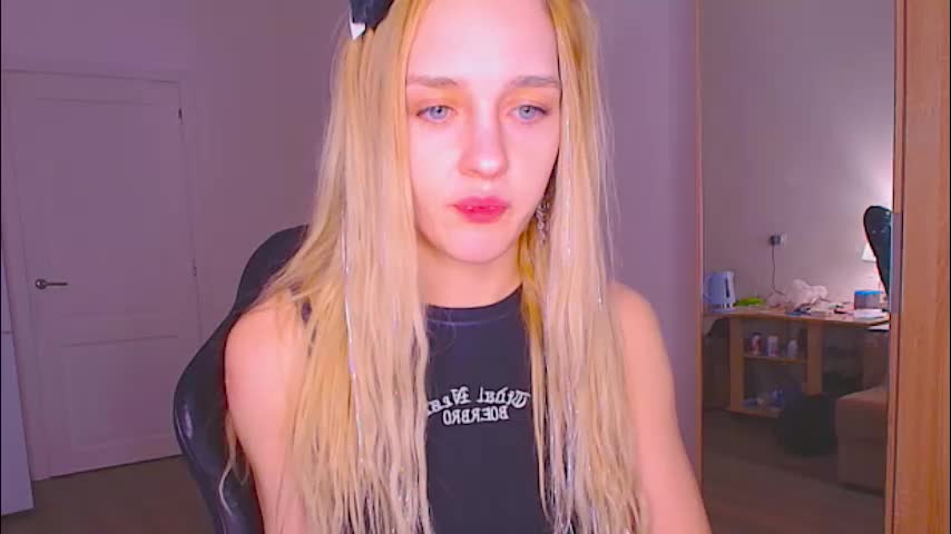 sailormoon666_ Cam Model Chat January 18, 2026