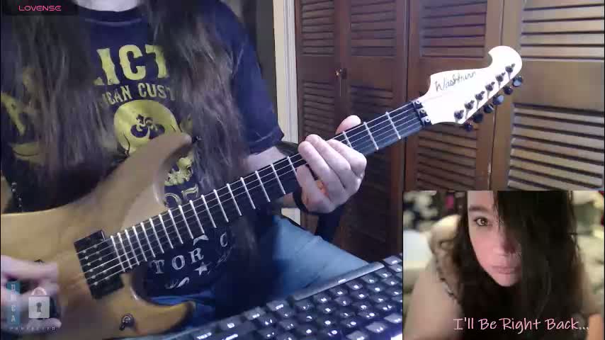 livewifecambjs Cam Model Chat January 18, 2026