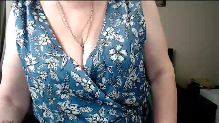 joannaandneighbour Cam Model Chat January 18, 2026