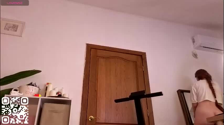 doll_lesli Cam Model Chat January 19, 2026