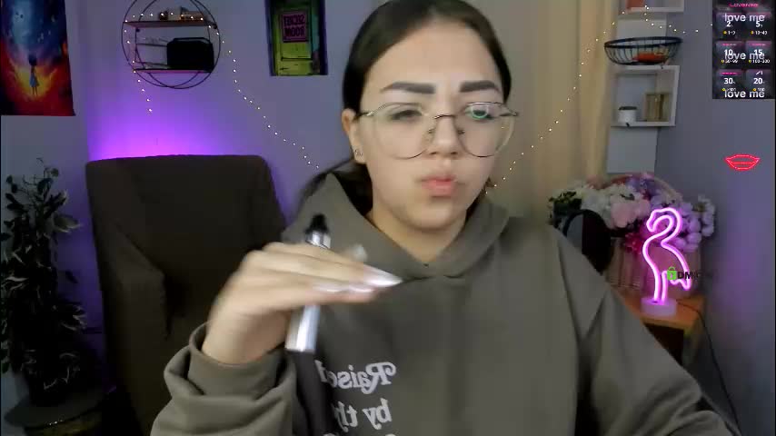 kiki_swan Cam Model Chat January 19, 2026