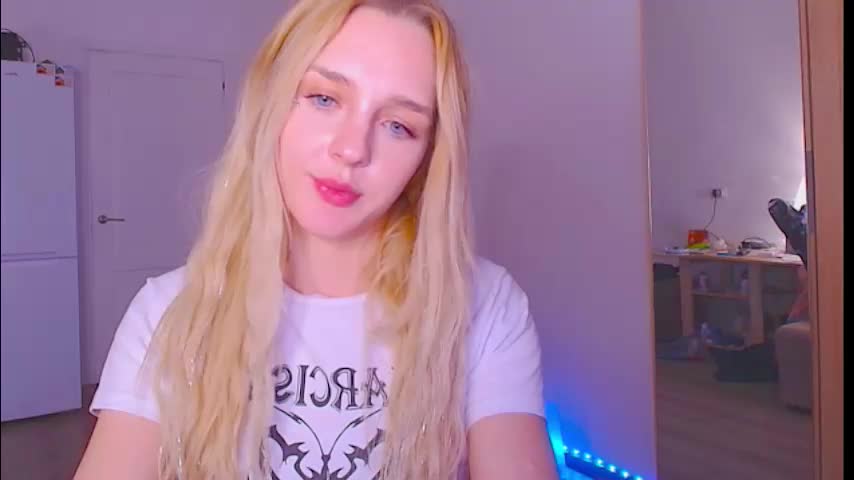 sailormoon666_ Cam Model Chat January 19, 2026