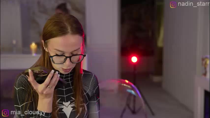 mia_cloudy Cam Model Chat January 19, 2026