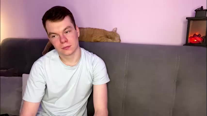 julielourens Cam Model Chat January 19, 2026