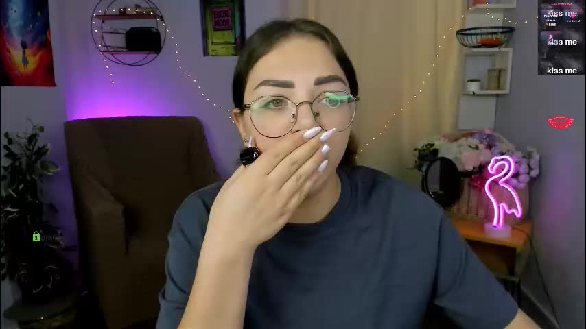 kiki_swan Cam Model Chat January 19, 2026