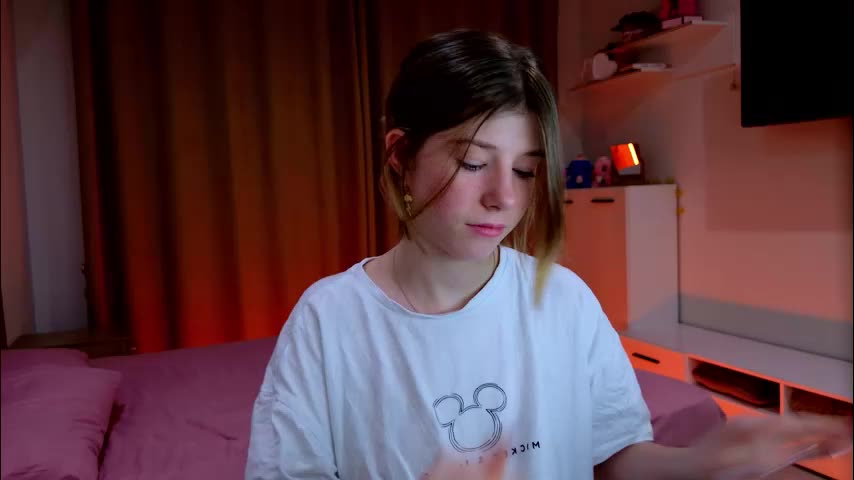 bella_amoury Cam Model Chat January 20, 2026