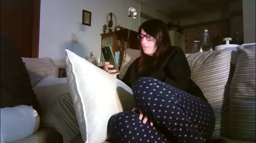 lolahueso Cam Model Chat January 21, 2026