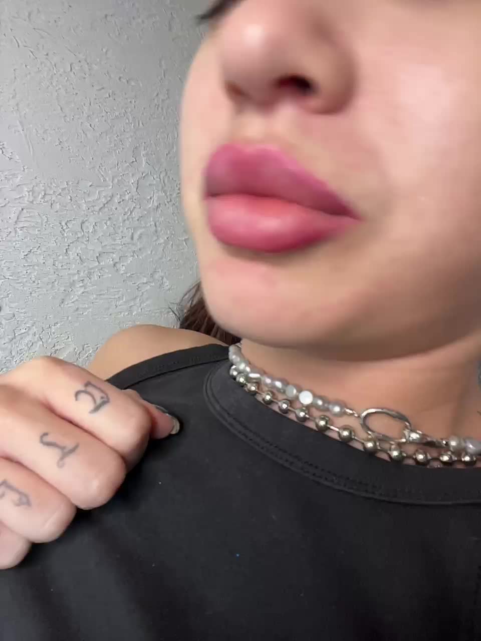 Lina69Femdom Cam Model Chat January 21, 2026