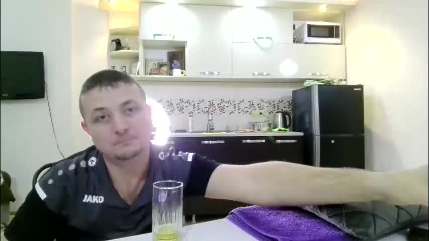 best_ass2000 Cam Model Chat January 22, 2026