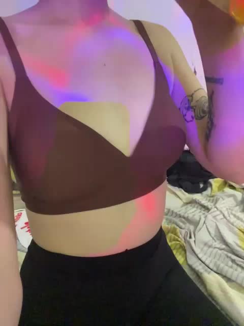 VipGirl Cam Model Chat January 22, 2026