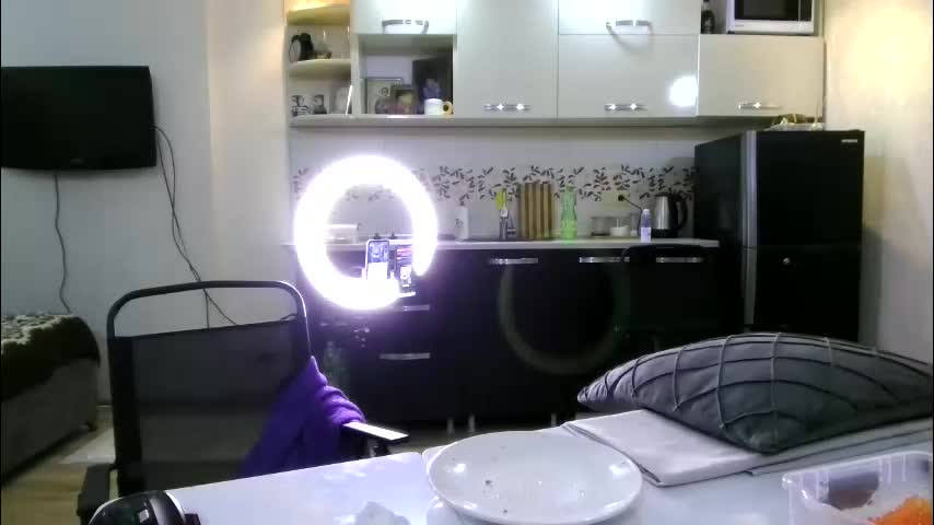 best_ass2000 Cam Model Chat January 22, 2026