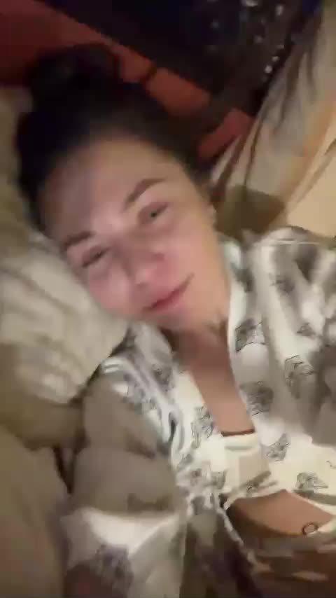 HelgaLeo Cam Model Chat January 22, 2026