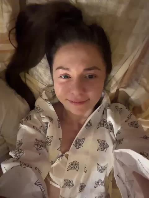 HelgaLeo Cam Model Chat January 22, 2026