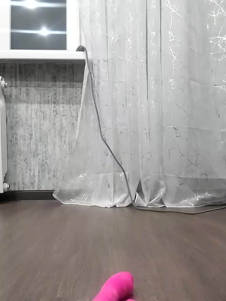 Utami Cam Model Chat January 22, 2026