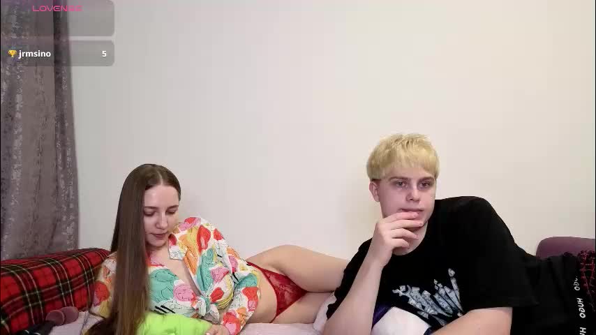 emily_and_ilumi Cam Model Chat January 22, 2026