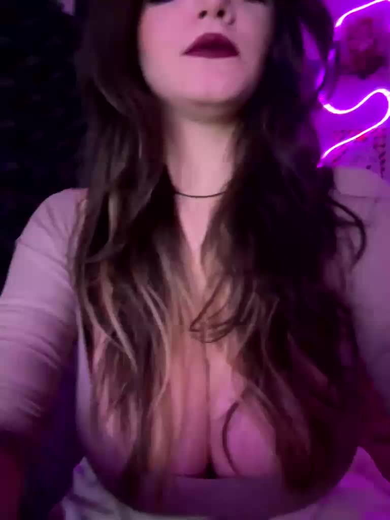 GothTits Cam Model Chat January 22, 2026