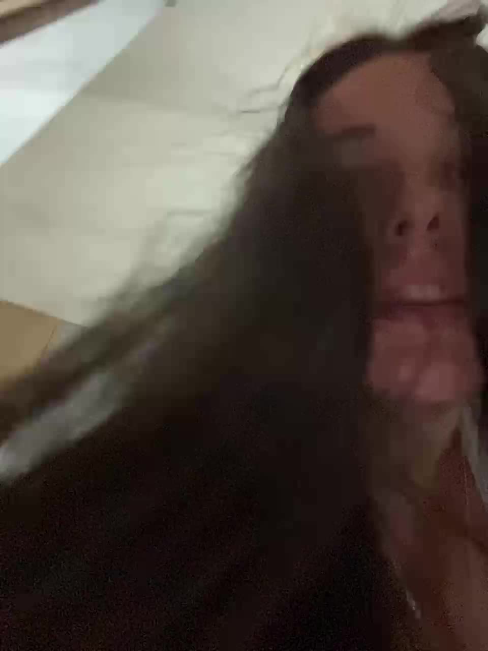 Potifays Cam Model Chat January 22, 2026