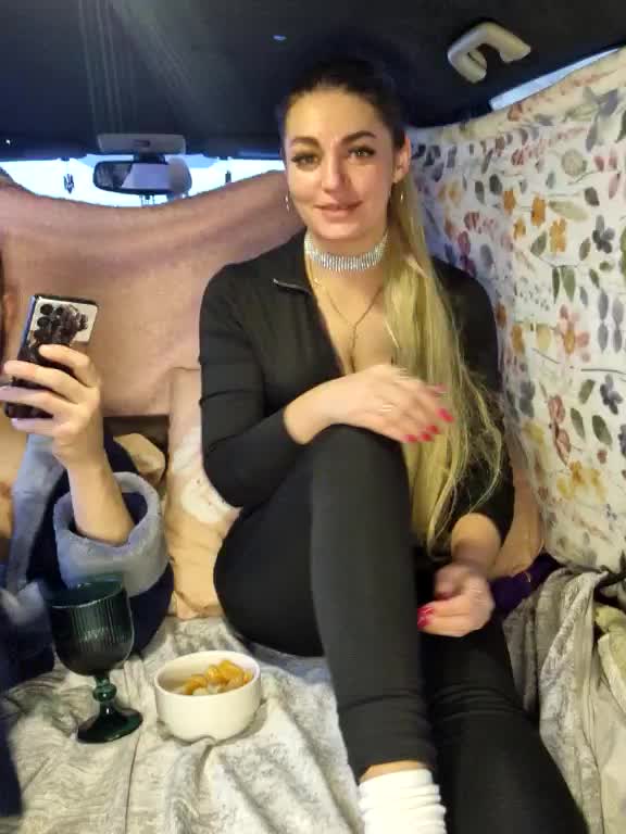 SweetCoople Cam Model Chat January 24, 2026