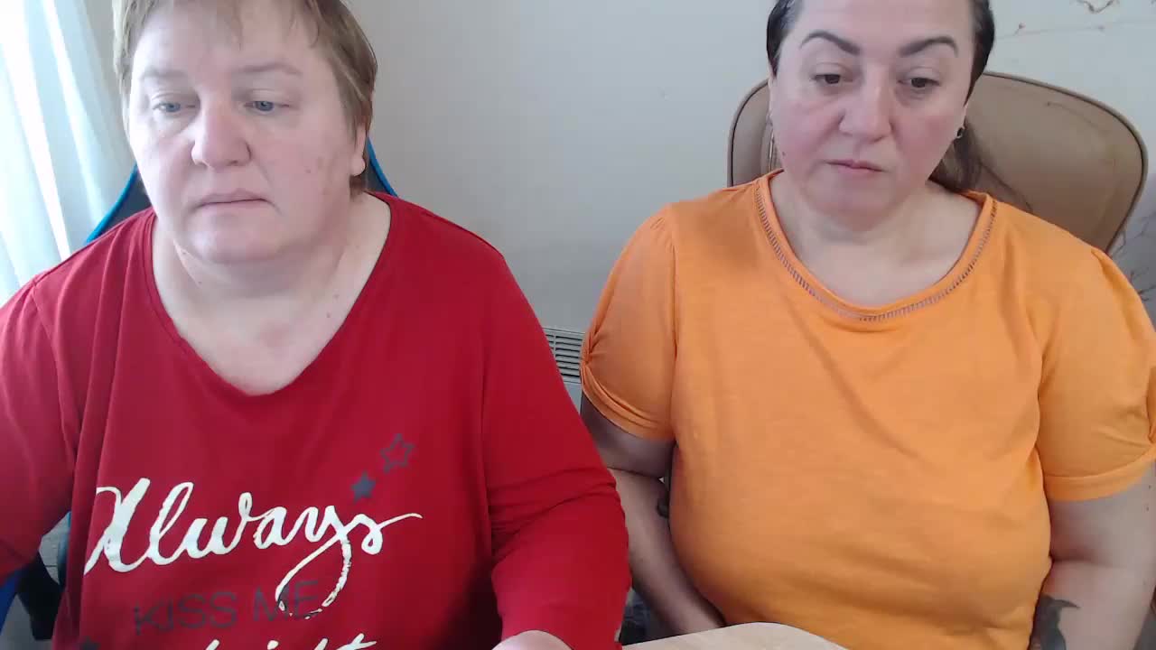 XMollyJaneEX Cam Model Chat January 24, 2026