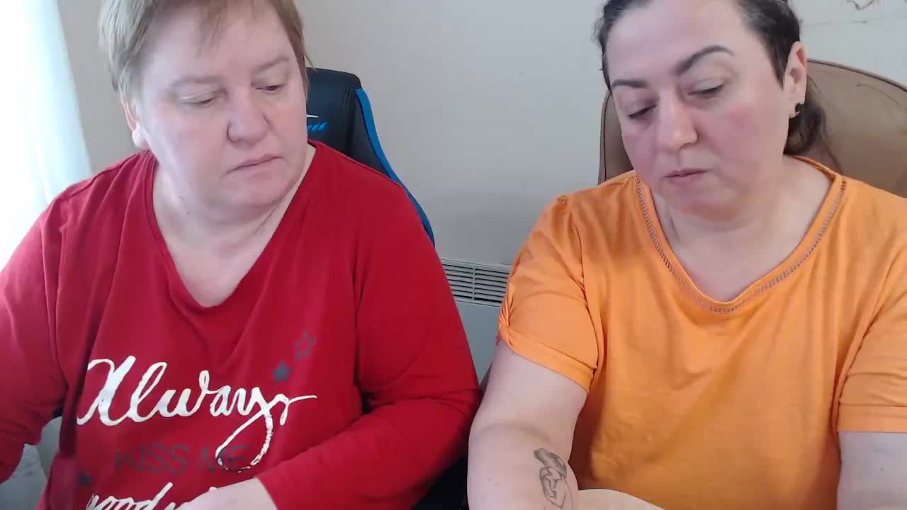 XMollyJaneEX Cam Model Chat January 24, 2026