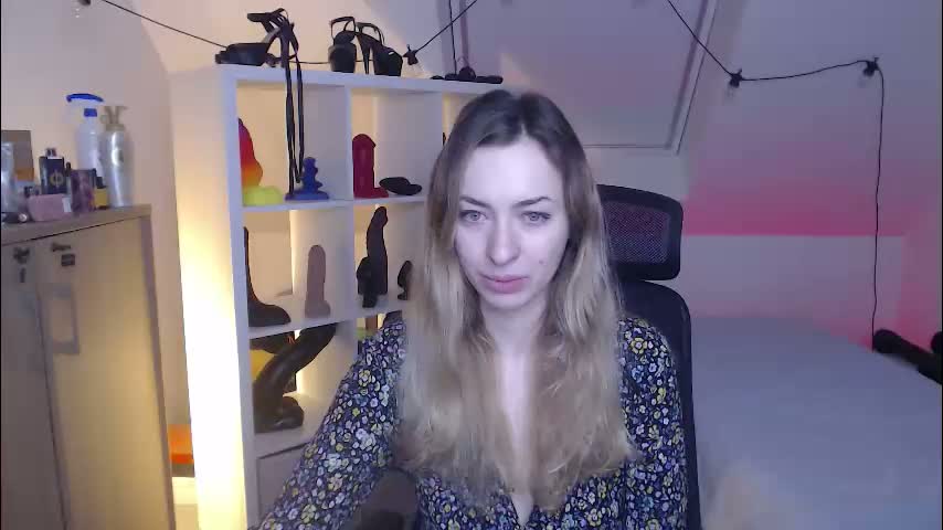 scarlet_sophie Cam Model Chat January 24, 2026