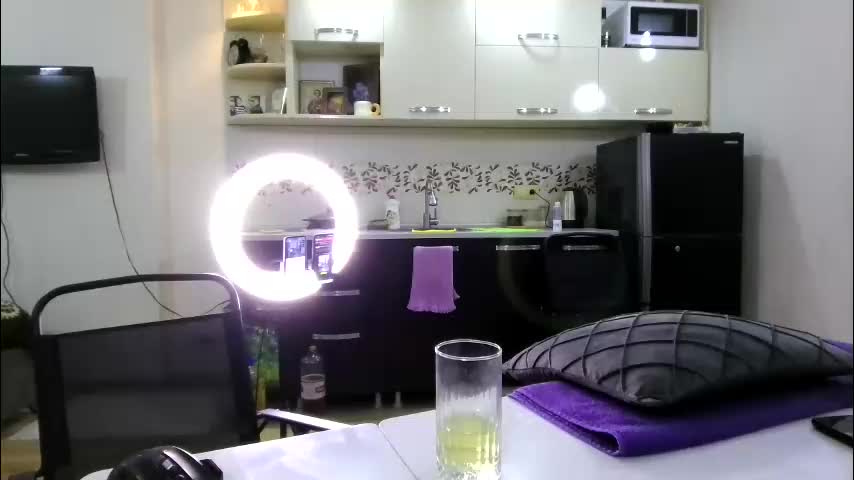 best_ass2000 Cam Model Chat January 24, 2026