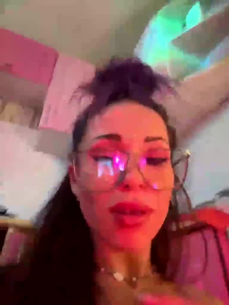 VIP17CoupleDream Cam Model Chat January 24, 2026