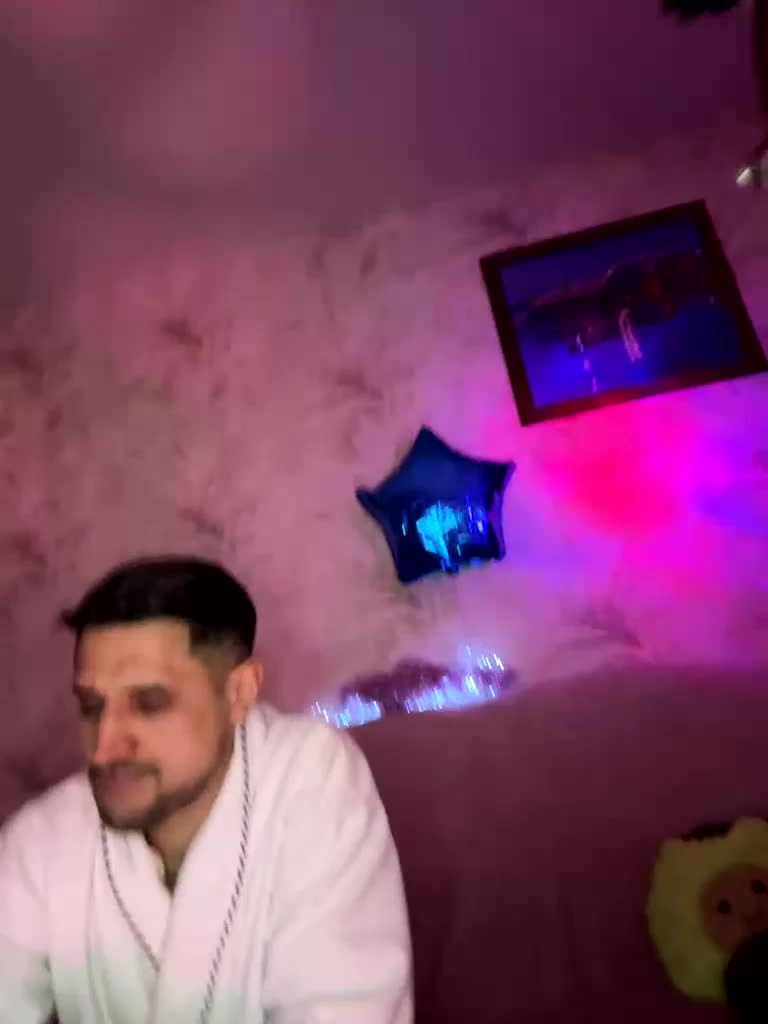 VIP17CoupleDream Cam Model Chat January 24, 2026