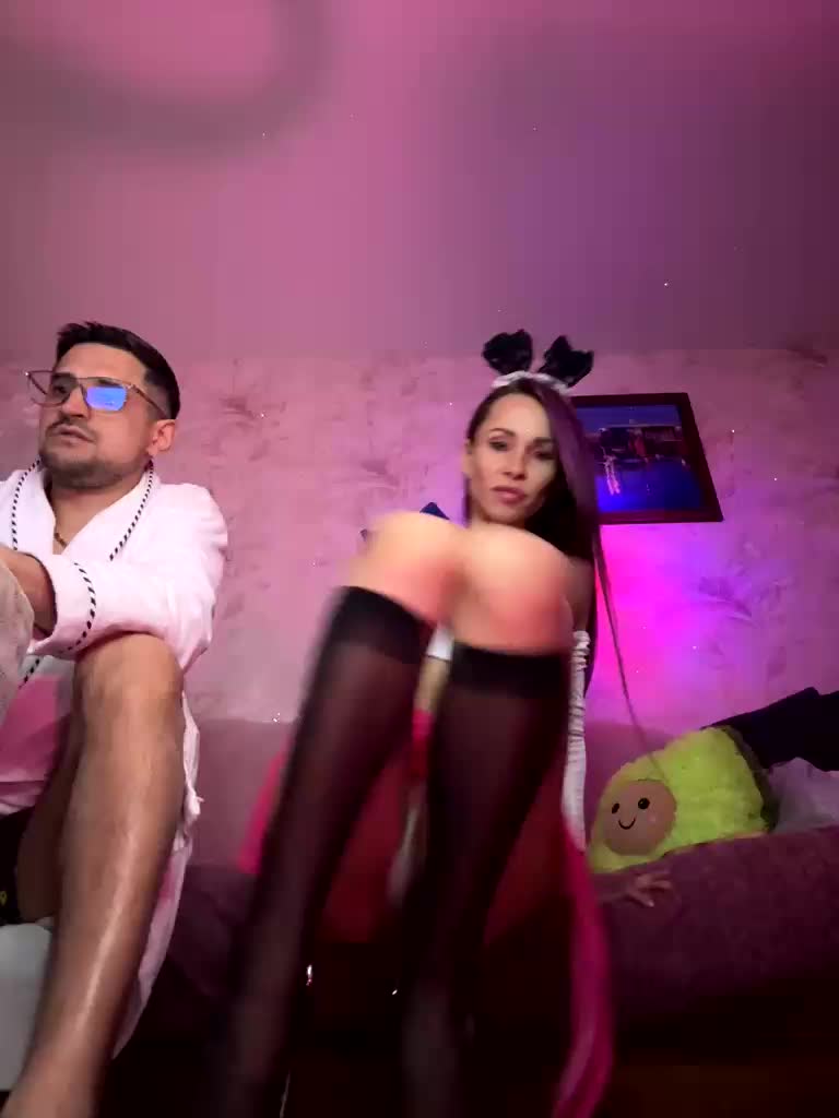 VIP17CoupleDream Cam Model Chat January 24, 2026