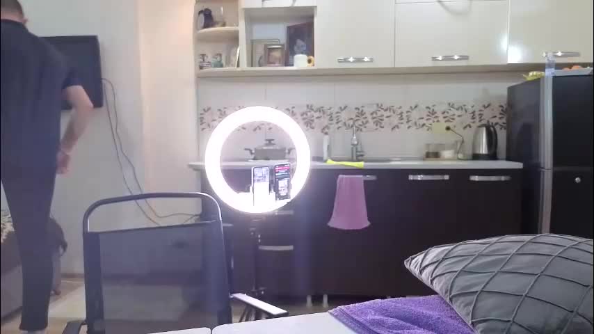 best_ass2000 Cam Model Chat January 25, 2026