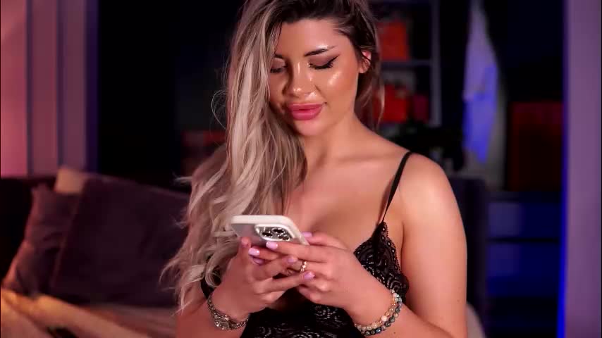 monique_celeste Cam Model Chat January 25, 2026