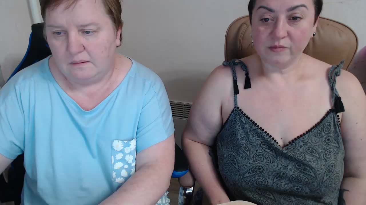 XMollyJaneEX Cam Model Chat January 25, 2026