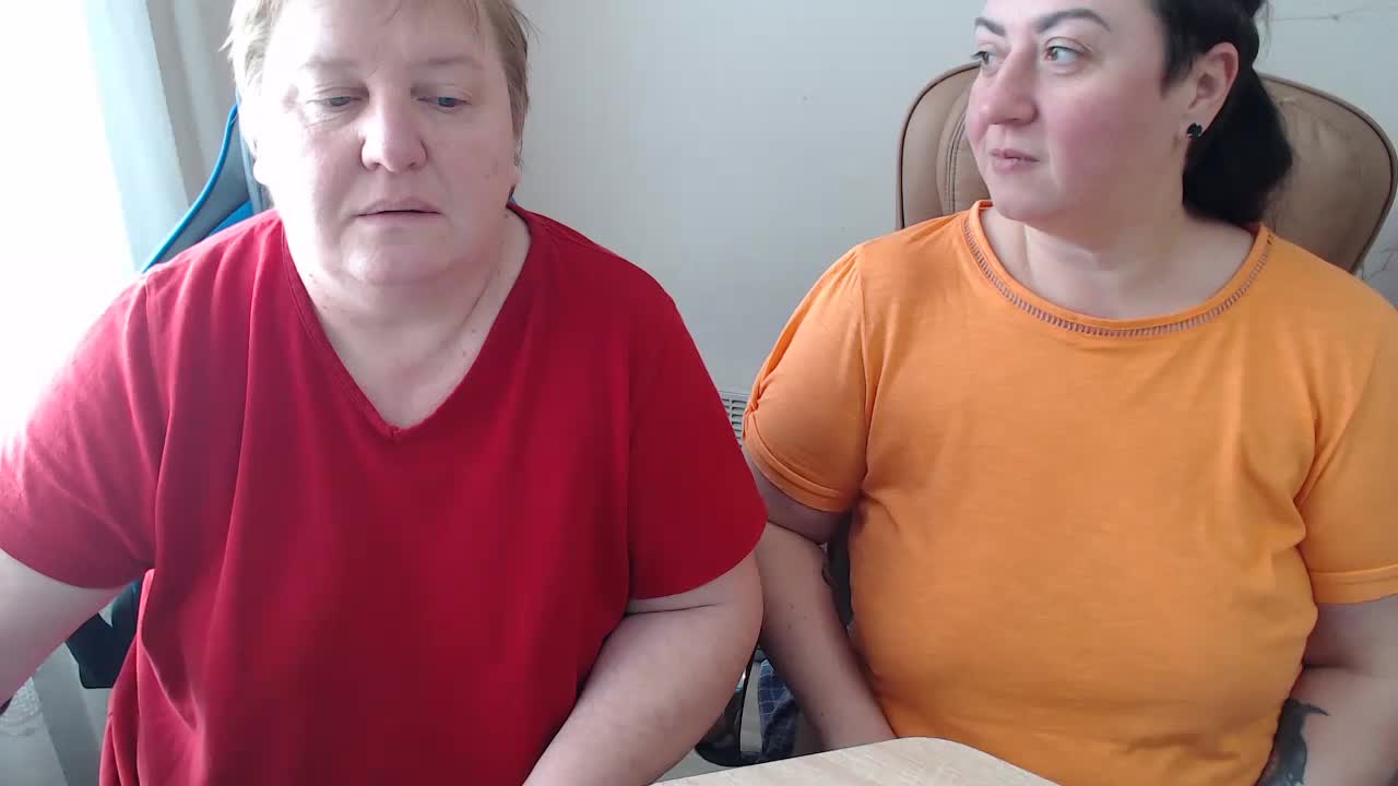 XMollyJaneEX Cam Model Chat January 25, 2026