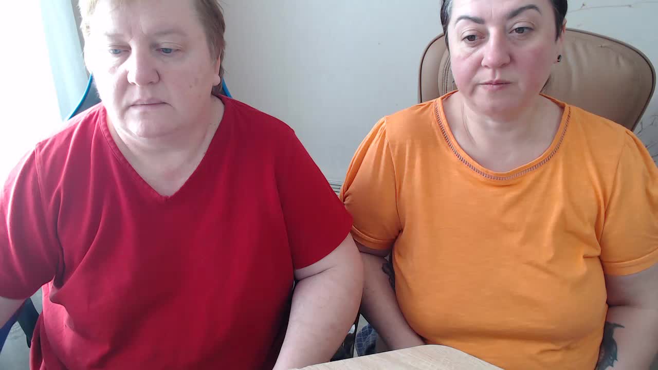 XMollyJaneEX Cam Model Chat January 25, 2026