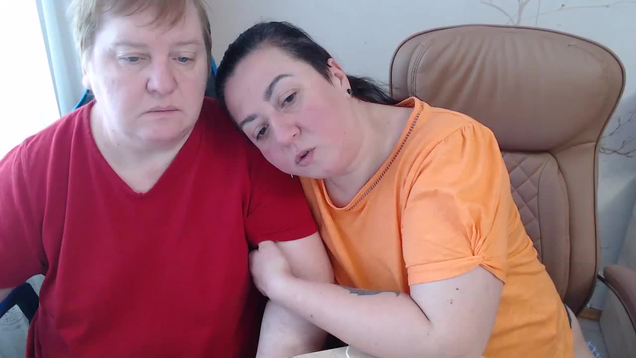 XMollyJaneEX Cam Model Chat January 25, 2026