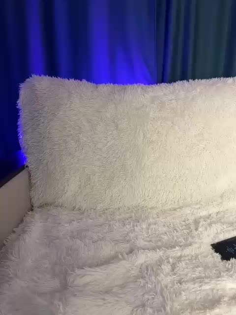 BonnieMur Cam Model Chat January 25, 2026