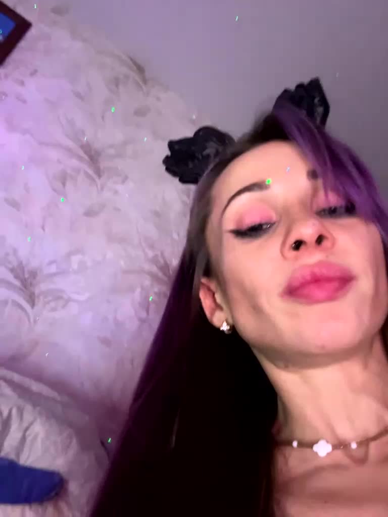 VIP17CoupleDream Cam Model Chat January 25, 2026