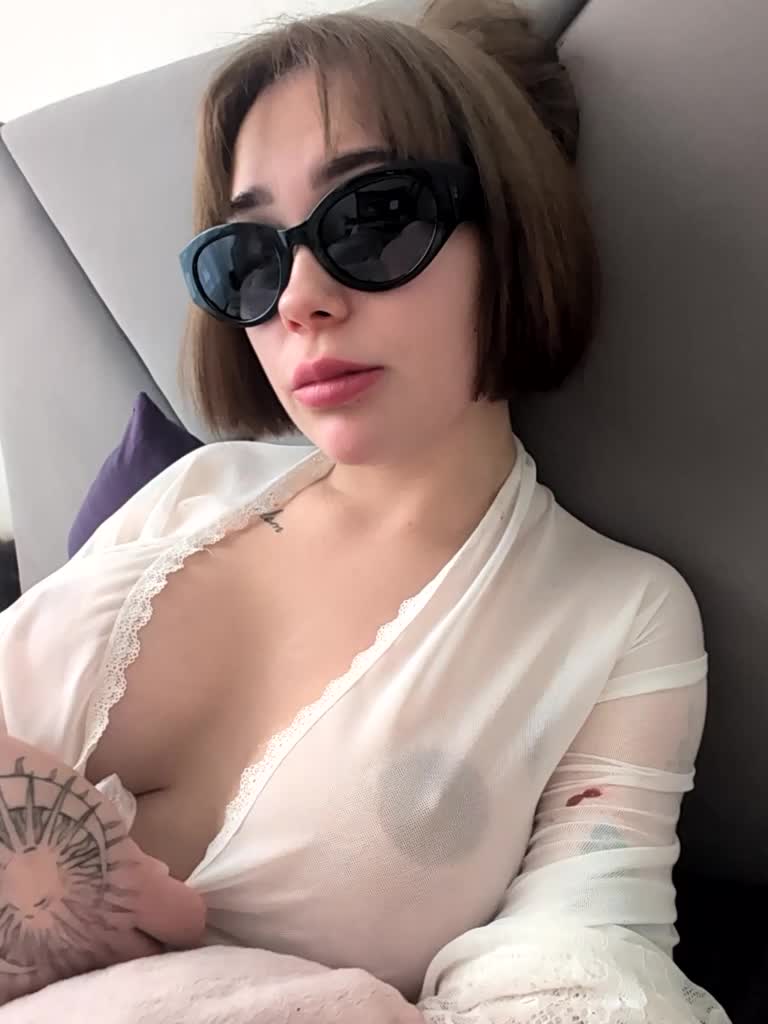 GroteskCouple Cam Model Chat January 25, 2026