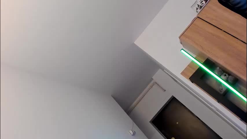 nicole___19 Cam Model Chat January 26, 2026