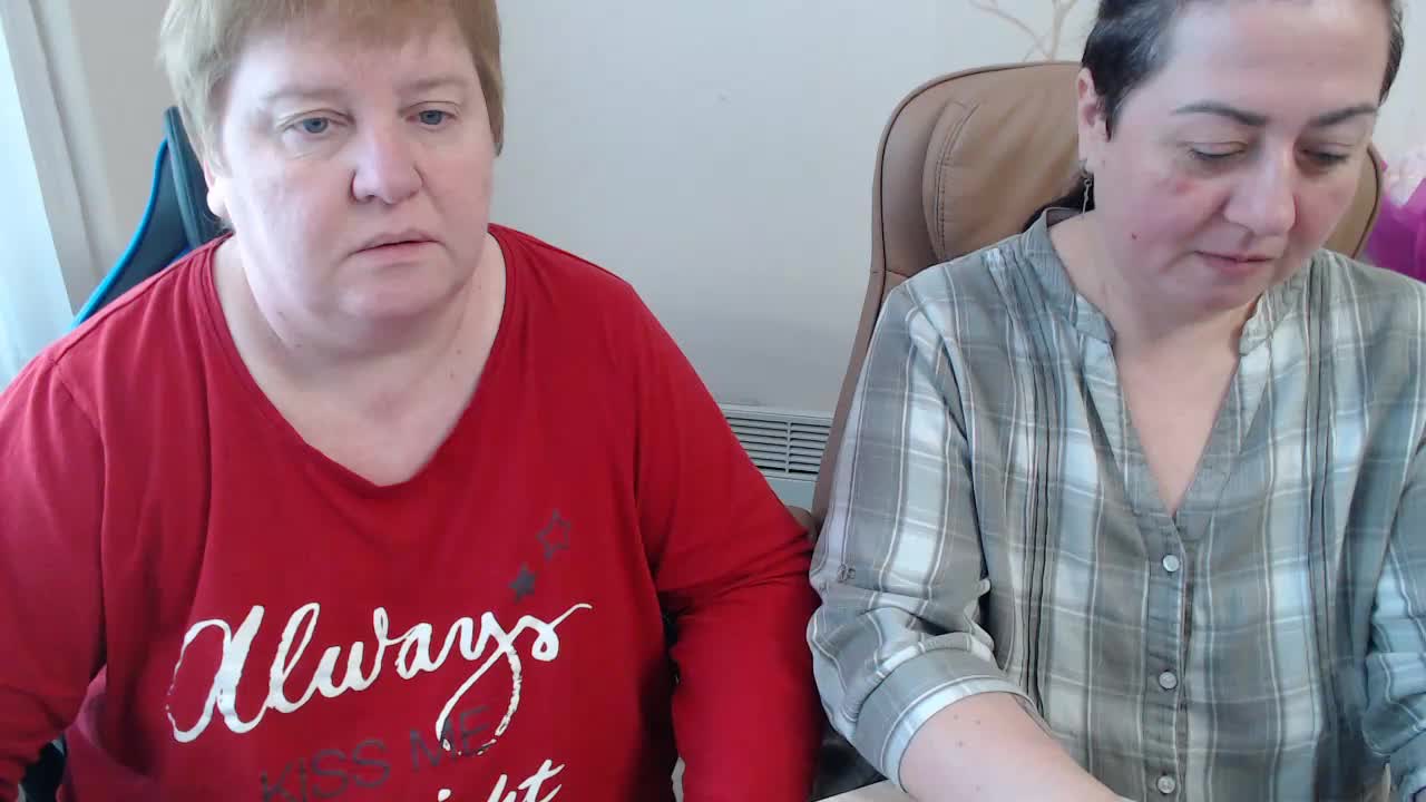 XMollyJaneEX Cam Model Chat January 26, 2026