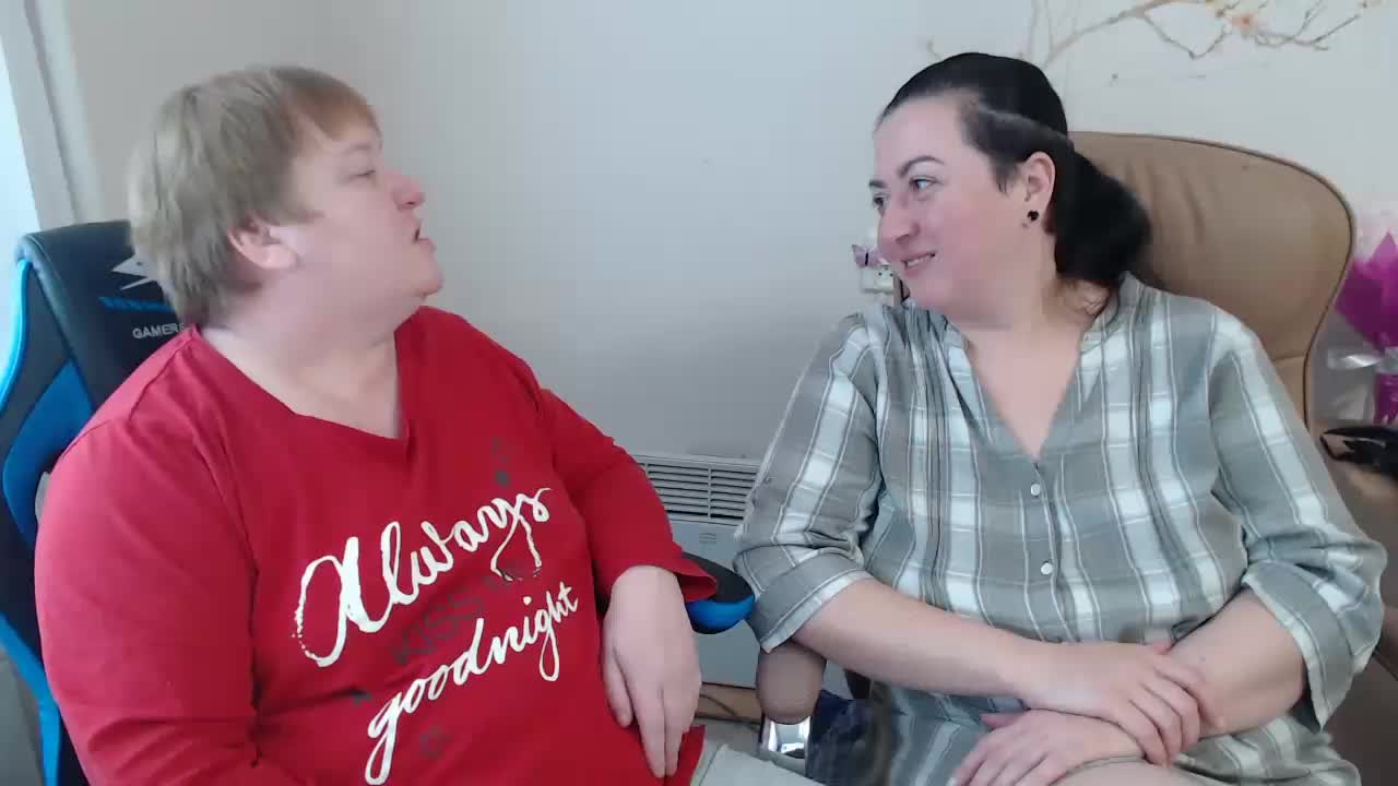 XMollyJaneEX Cam Model Chat January 26, 2026