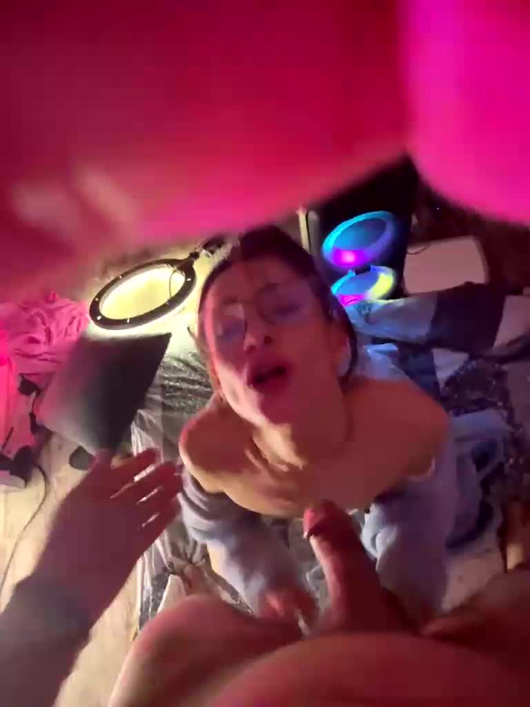 VIP17CoupleDream Cam Model Chat January 26, 2026