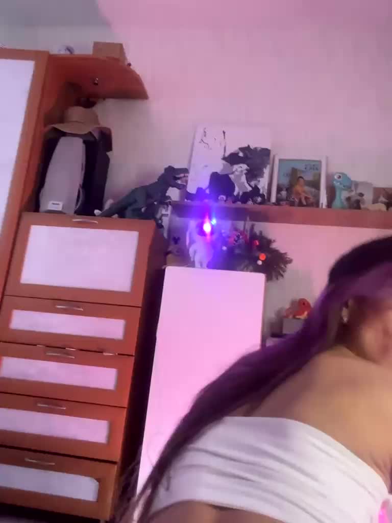 VIP17CoupleDream Cam Model Chat January 26, 2026