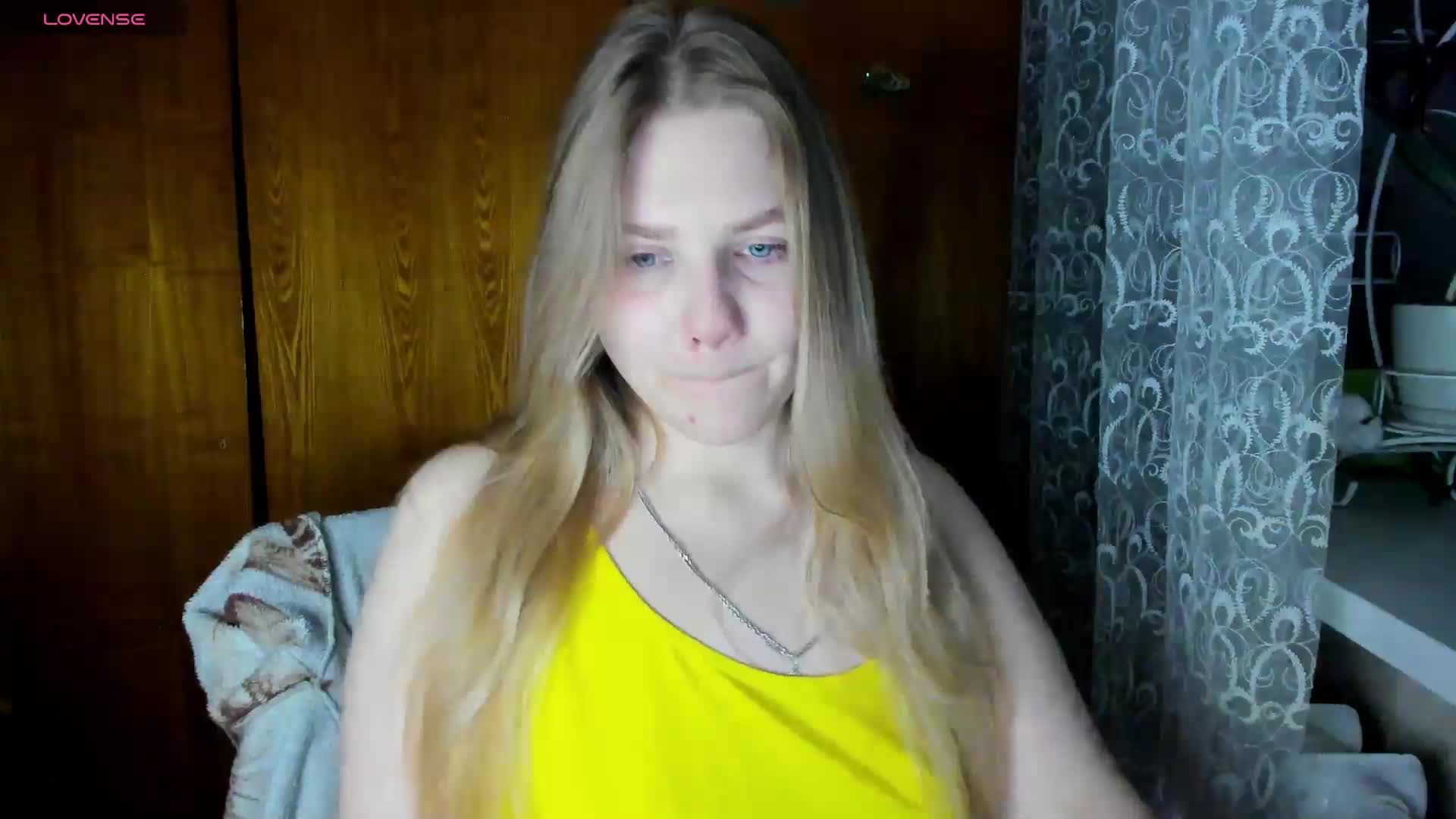 Emma-Frizea Cam Model Chat January 27, 2026