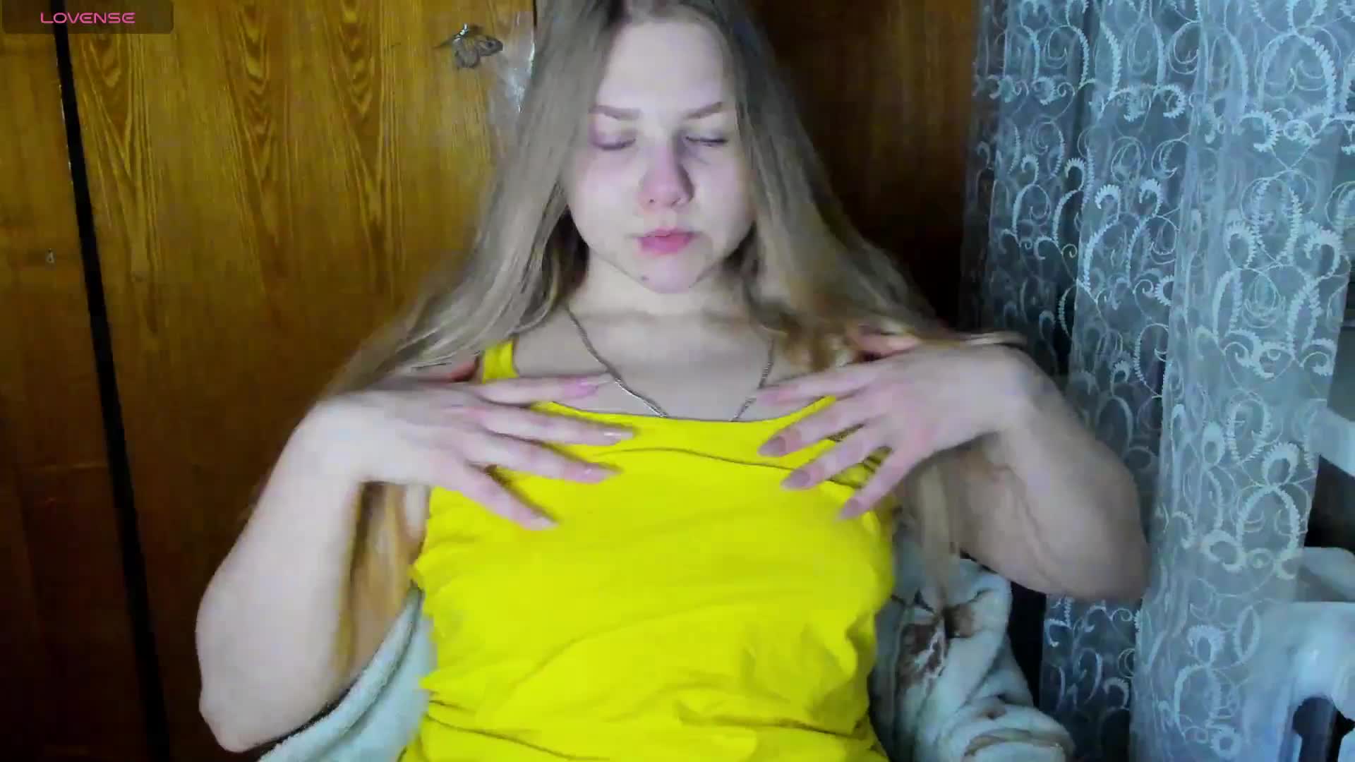 Emma-Frizea Cam Model Chat January 27, 2026