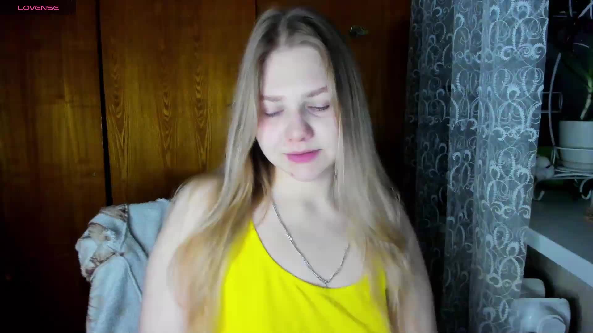 Emma-Frizea Cam Model Chat January 27, 2026