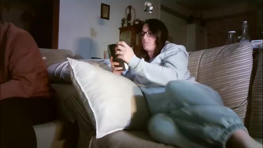 lolahueso Cam Model Chat January 28, 2026